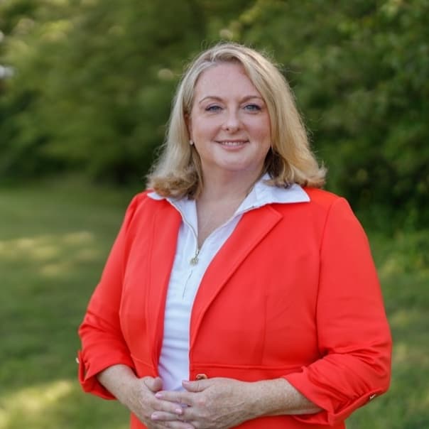 Photo of Eileen Hartnett Albillar