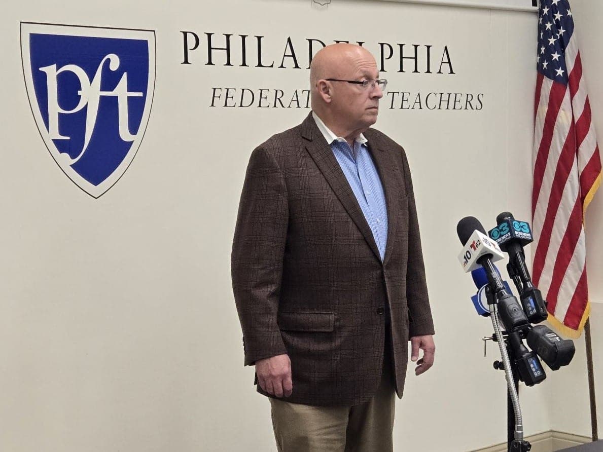 PFT President Arthur Steinberg speaks to the press.